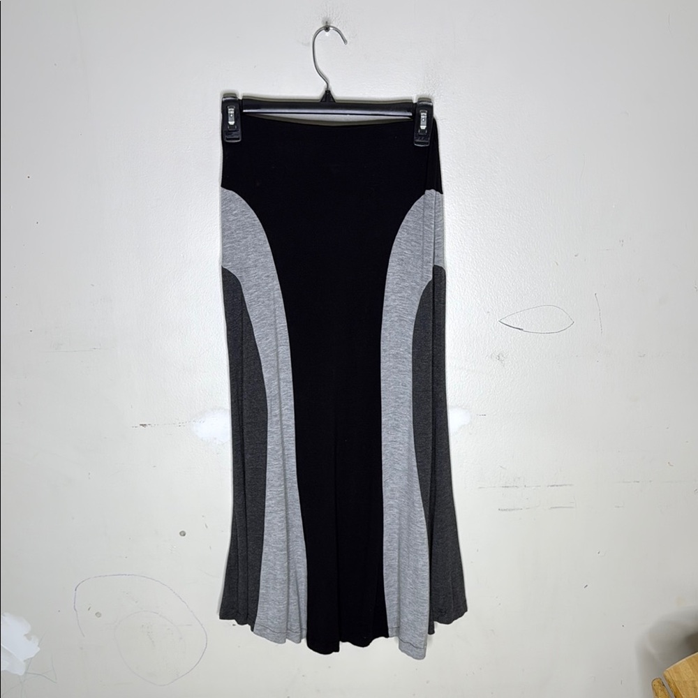 Monteau Black & Gray Panel Maxi Skirt